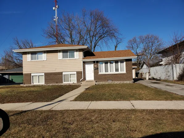 6512 Fireside Dr, Chicago Ridge, IL 60415