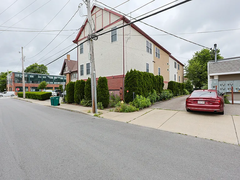 7 W Church St #4 — Photo 28