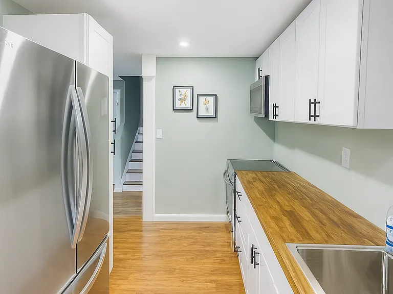 5 Camden Way — Photo 1