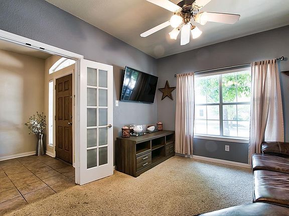 5th image of 10518 Saint Georges Dr