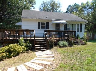 1619 Pioneer Rd, Des Moines, IA 50320