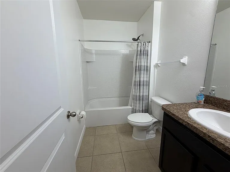 8106 Bilston Village Ln — Photo 5