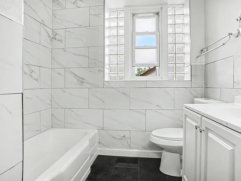 7205 Emma Ave — Photo 2