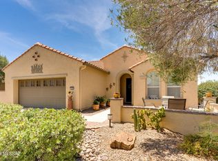 779 N Lukeville Dr, Green Valley, AZ 85614