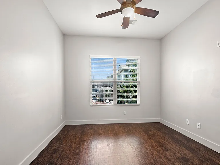 State Street Flats Apartments Bedroom