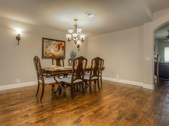 4th image of 4310 Poppy Dr
