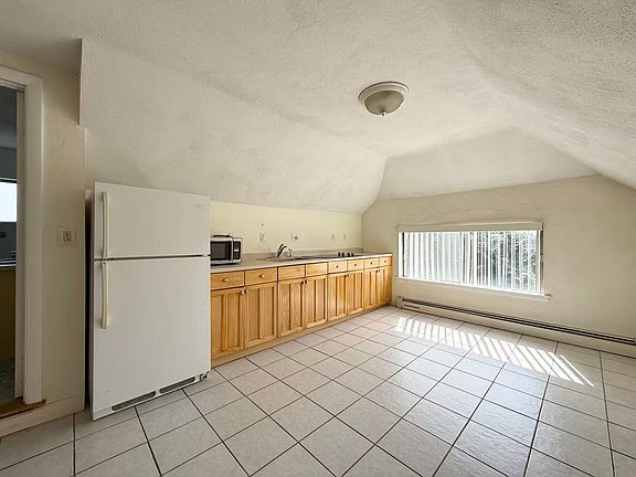 5th image of 40 Putnam Rd #3F