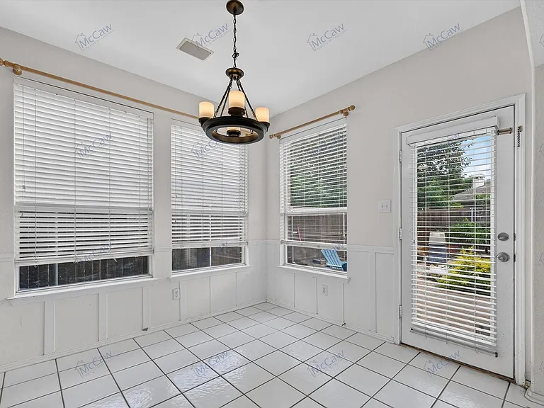 5101 Timberland Pkwy — Photo 6