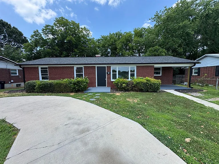 312 Sycamore St — Photo 1