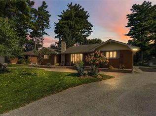 687 James St, Norfolk County, ON N4B2C6