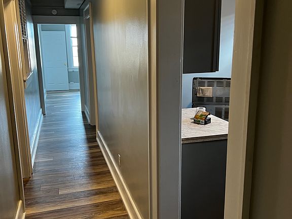 4th image of 409 High St #4