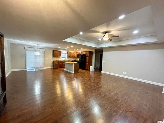 5th image of 918 Whitecotton Dr
