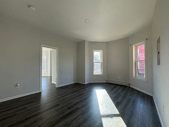 2 bed, 1100 sqft, $1,500 — Photo 4