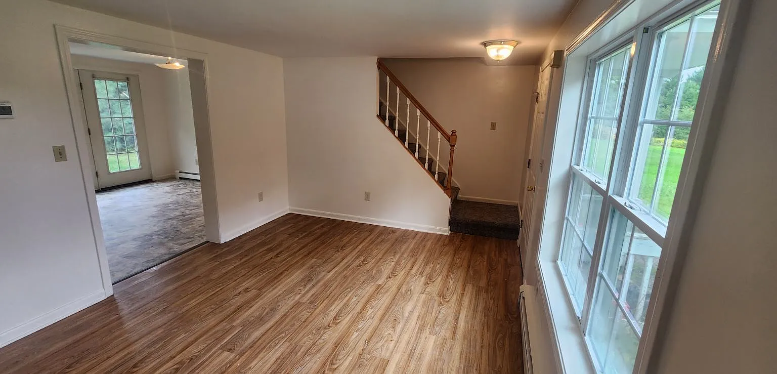 3 bed, 1.5 bath, 960 sqft, $1,795 — Photo 1