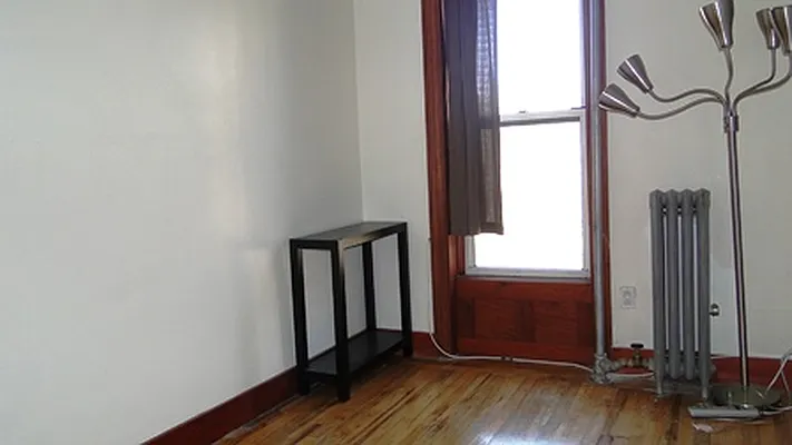 Rented by Elite NY Holdings | media 19