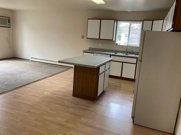 1170 Dodds Dr — Photo 5