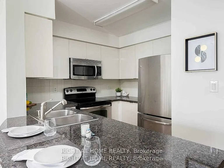 4850 Glen Erin Dr #1106 — Photo 9