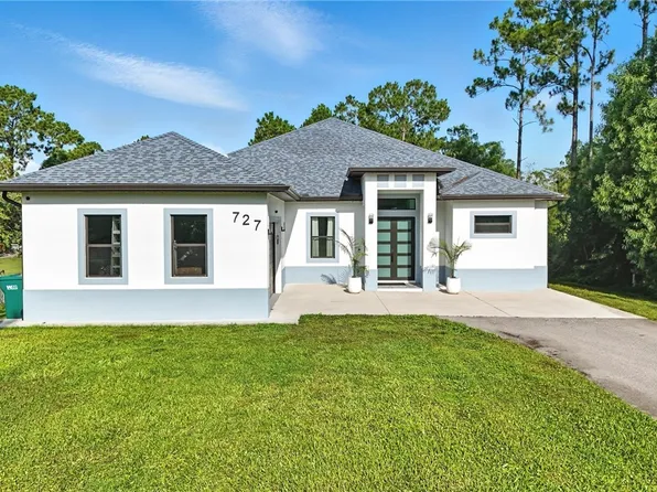 727 12th St SE, Naples, FL 34117