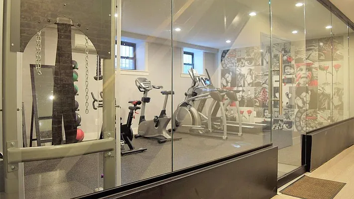 Rented by Nooklyn NYC LLC | media 28