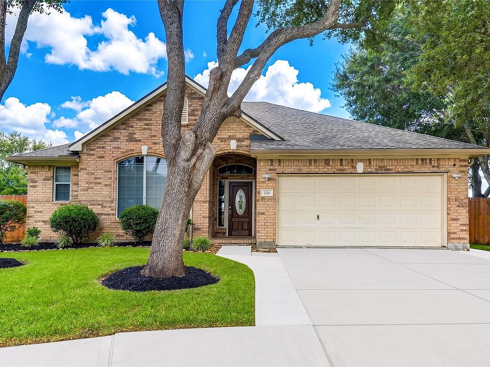 1st image of 226 Rolling Springs Ln