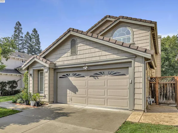 2310 Meadowlark Dr, Pleasanton, CA 94566