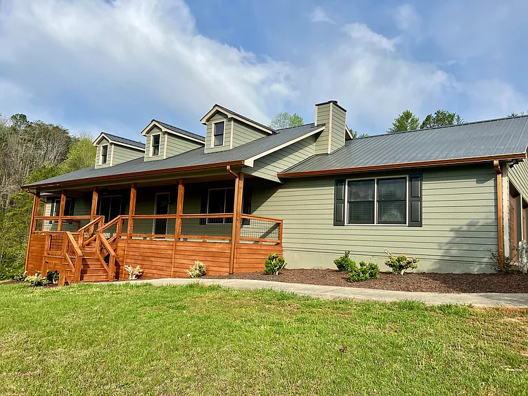 951 Elrod Rd — Photo 2