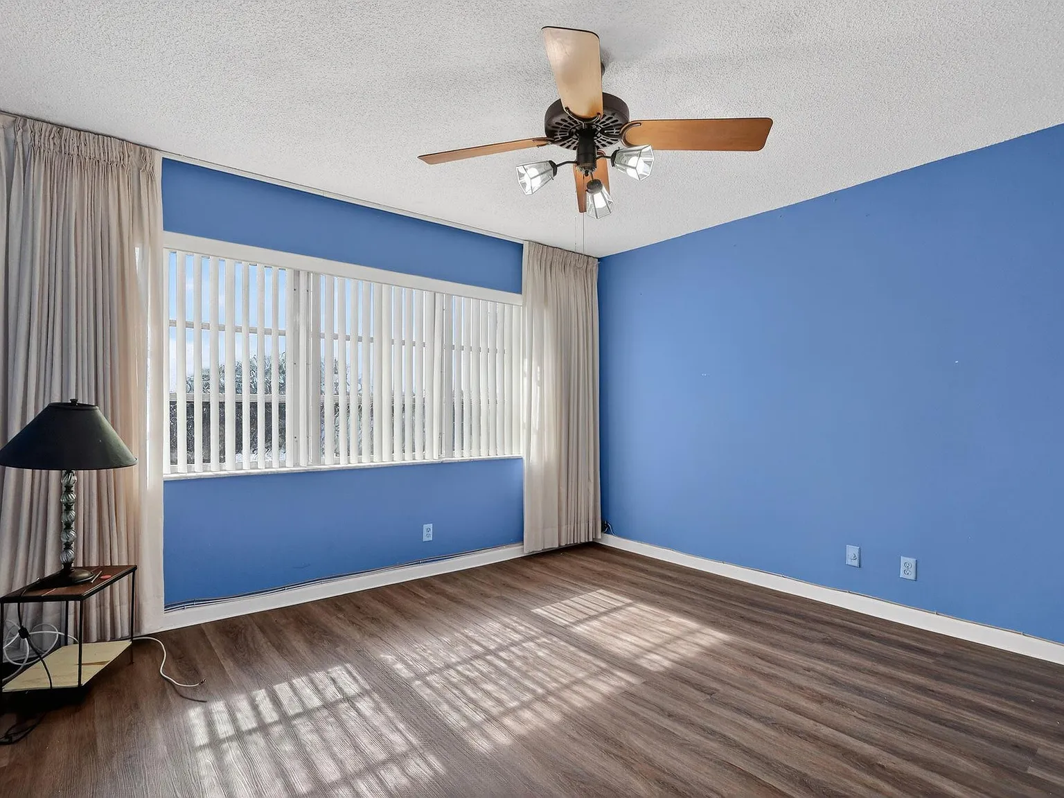 2 bed, 2.0 bath, 1021 sqft, $1,750 — Photo 4