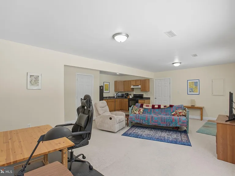 6485 Tip Hill Dr — Photo 10