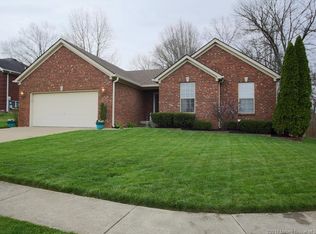 103 Deer Creek Dr, Sellersburg, IN 47172