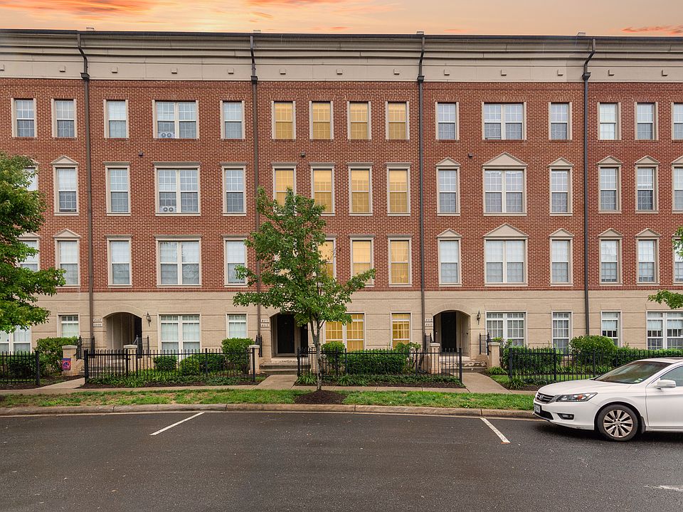 1st image of 8011 Crescent Park Dr #182-1