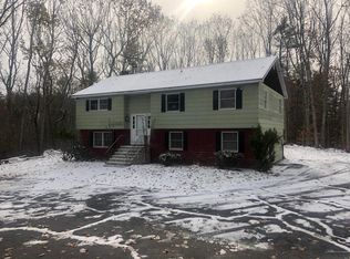 8 Flynn Rd, Raymond, ME 04071