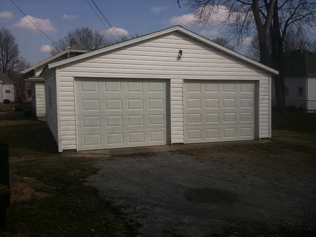 2 bed, 714 sqft, $1,200 — Photo 3