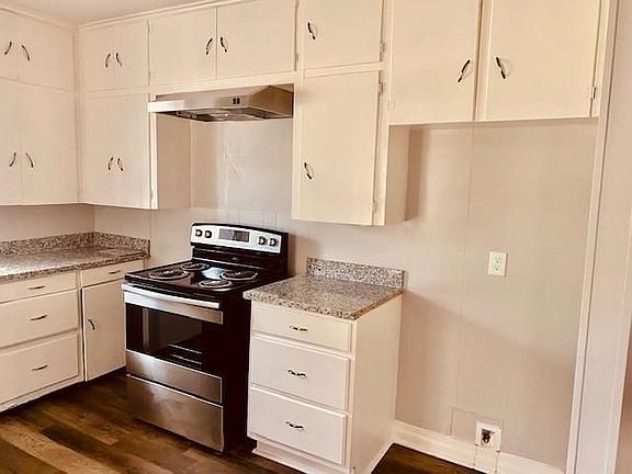5th image of 710 Magnolia Ave