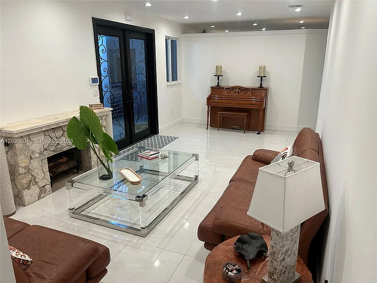 12885 SW 77th Ave — Photo 9
