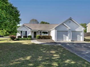 16 Glenmaura Way NW, Cartersville, GA 30120