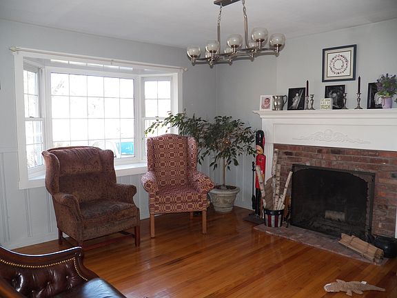 working wood fireplace