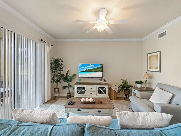 9727 Acqua Ct #436 — Photo 2
