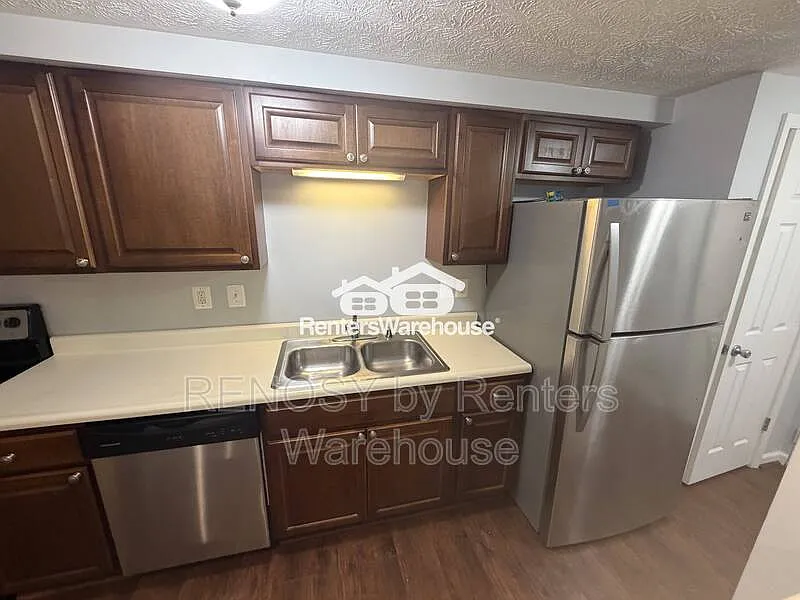 2 bed, 1.0 bath, 1000 sqft, $1,650 — Photo 2