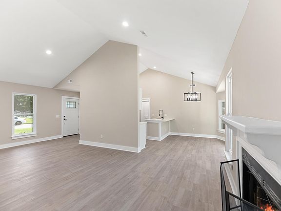 5th image of 2916 Salamander Creek Ln