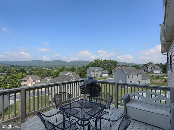 3rd image of 36 Grandview Ct