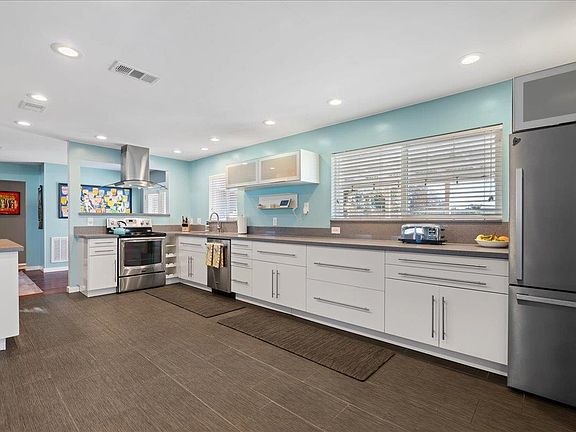 3rd image of 7261 Dry Creek Rd