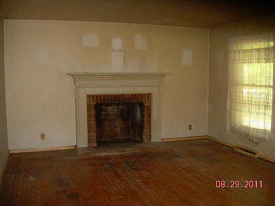 3rd image of 119 Beacon Hill Dr