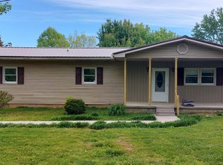 570 Gordon Rd, Crossville, TN 38572