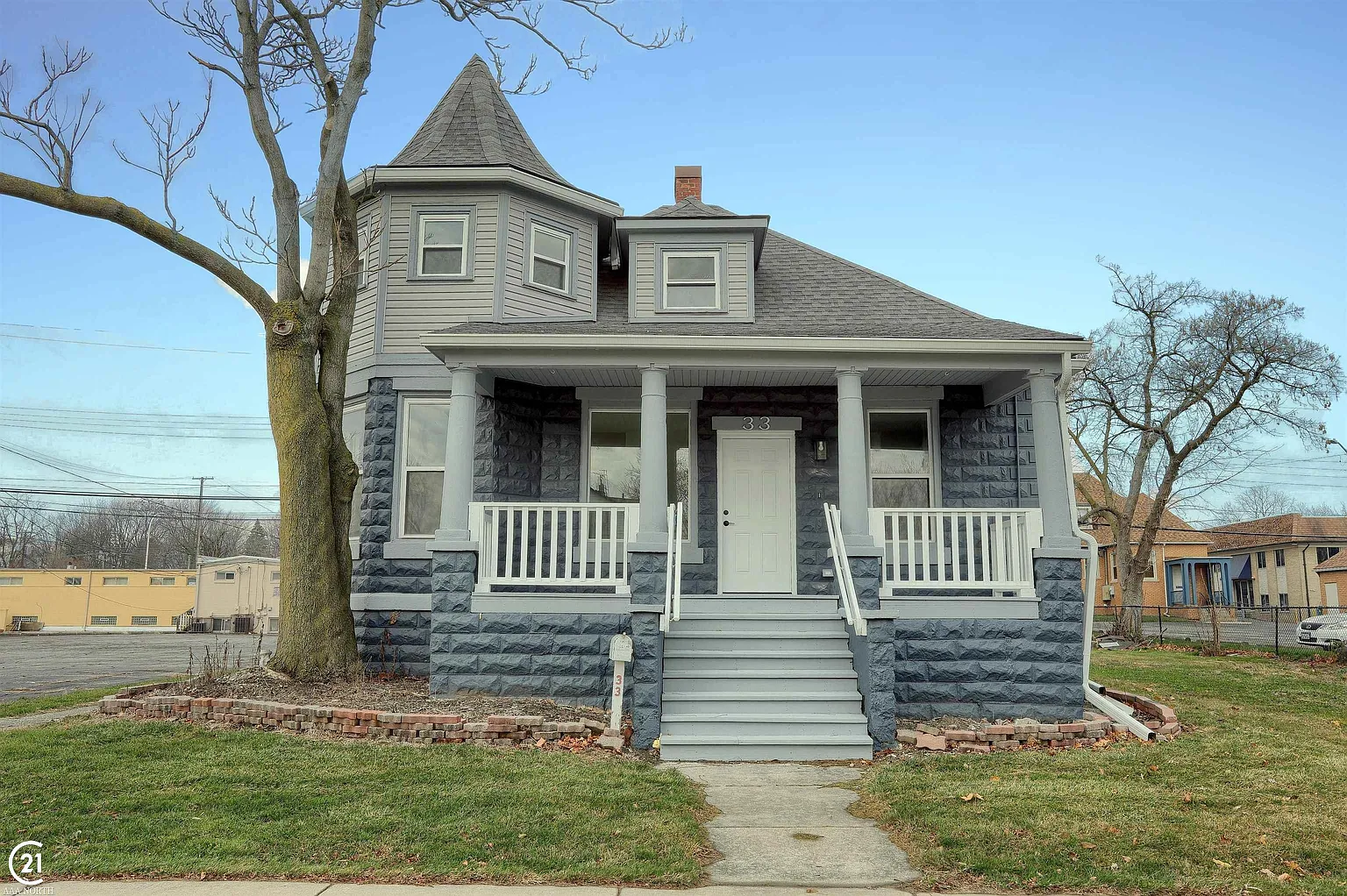 33 S Gratiot Ave photo 1