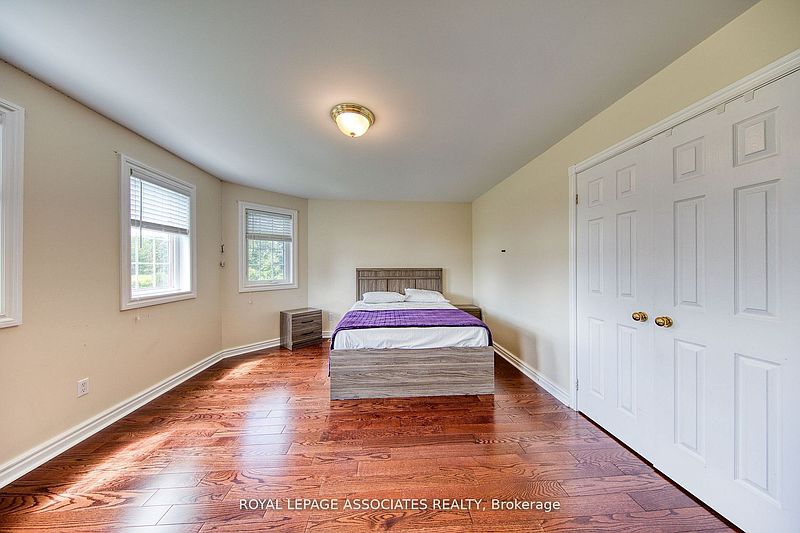 Ajax House for rent - 4 Bedrooms — photo 17