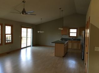 152 Columbia St NW, Poplar Grove, IL 61065