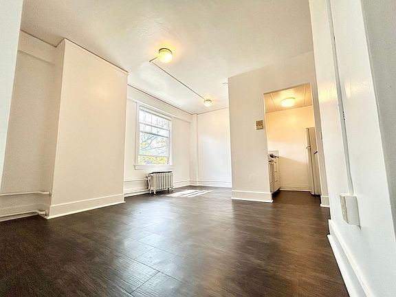 5th image of 404 E Howell St #308