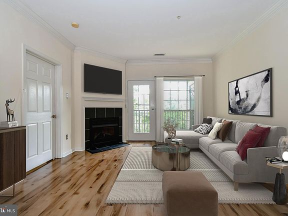 5th image of 4860 Eisenhower Ave Unit 494