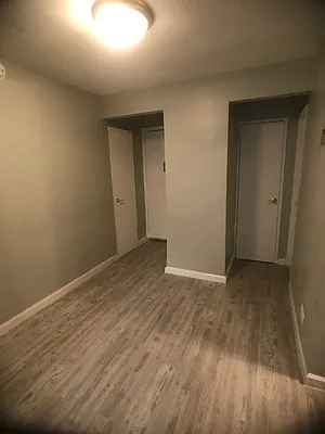 Rented by City Prime Commercial Realty  | media 8