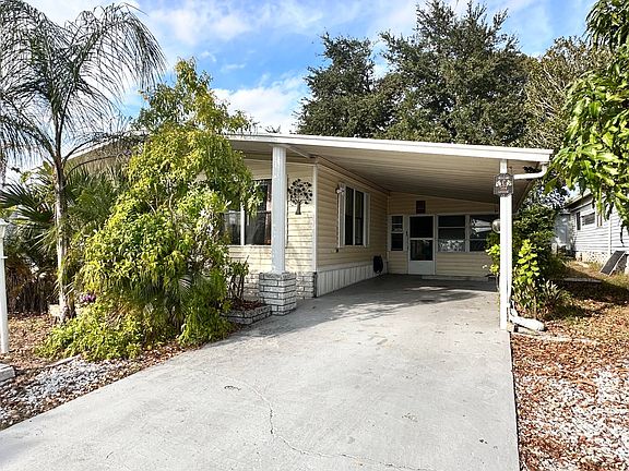 2nd image of 2229 Miramont Cir